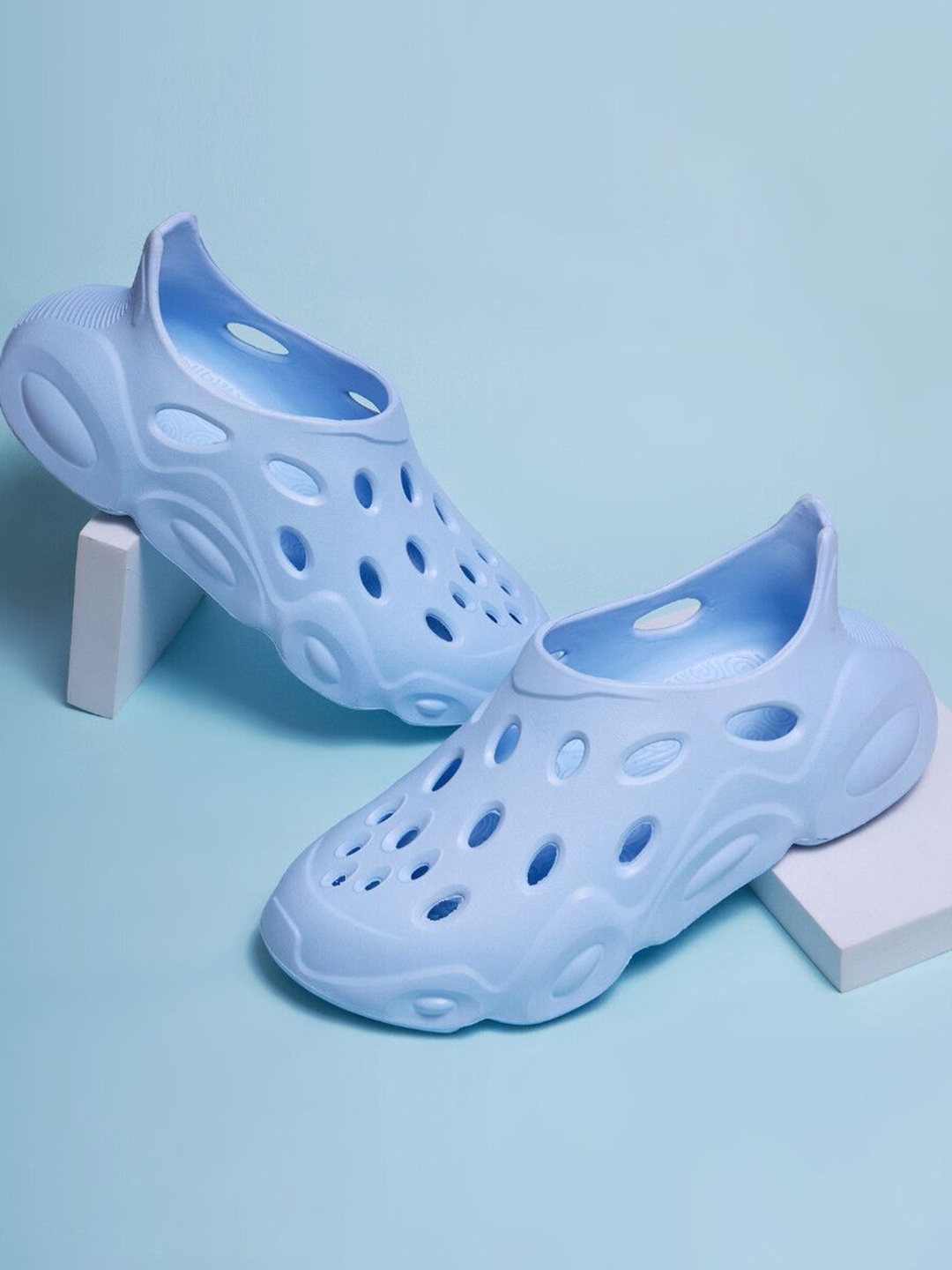 

TOE CANDY Men Casual Rubber Clogs, Blue