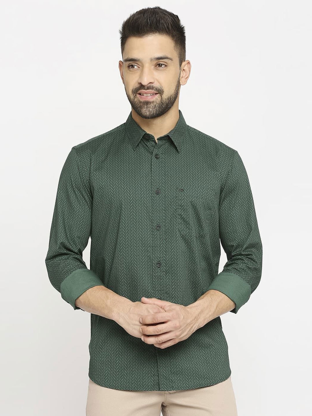 

Basics Men Slim Fit Opaque Printed Casual Shirt, Green