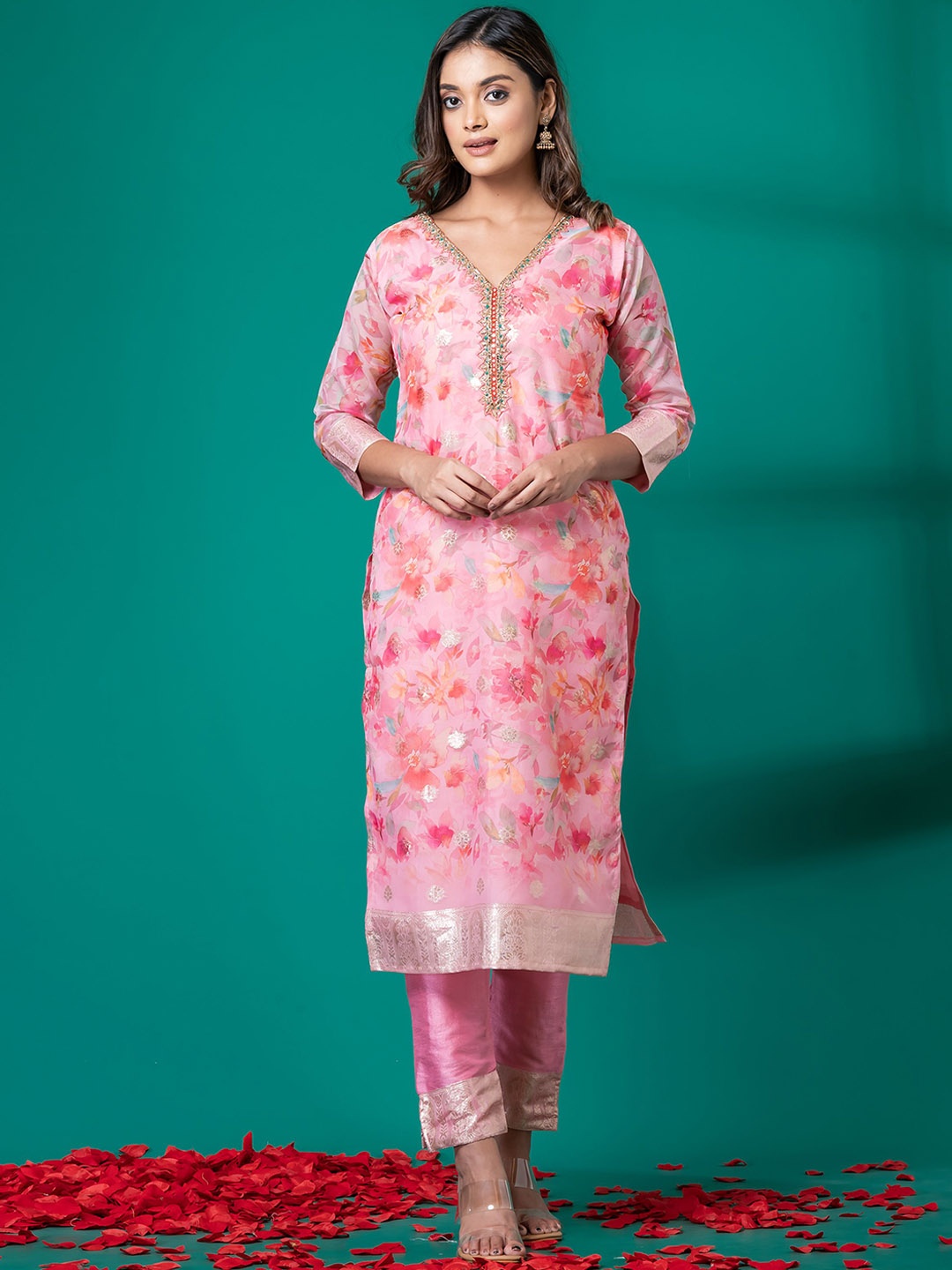 

SHREE BALAJI Women Floral Printed Regular Kurta with Trousers & With Dupatta, Pink