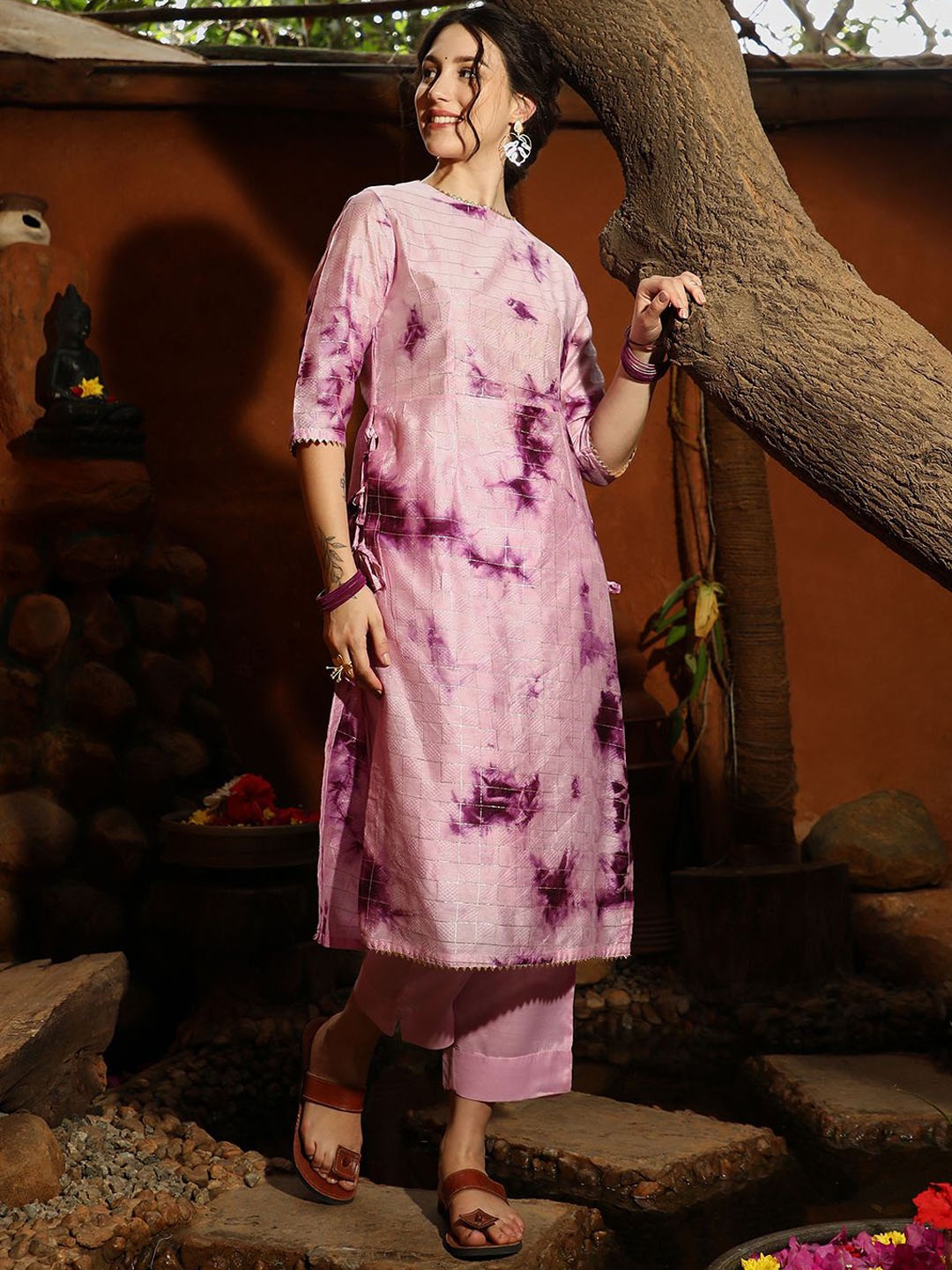 

QISSA Women Dyed Regular Kurta with Trousers, Purple