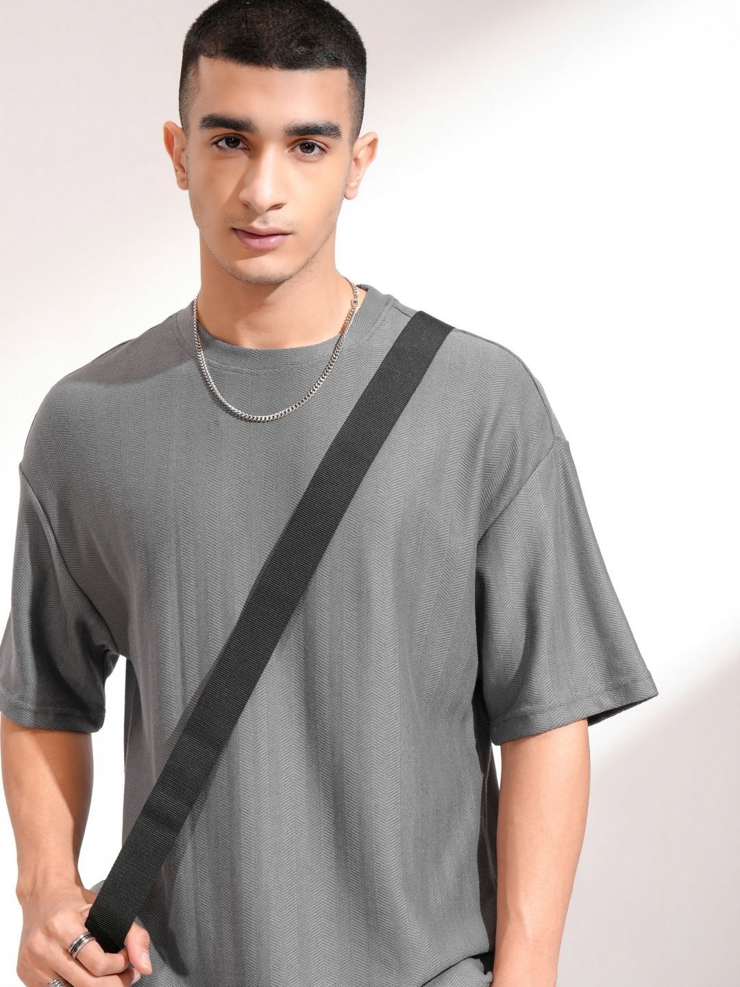 

HIGHLANDER Men Drop-Shoulder Sleeves T-shirt, Grey