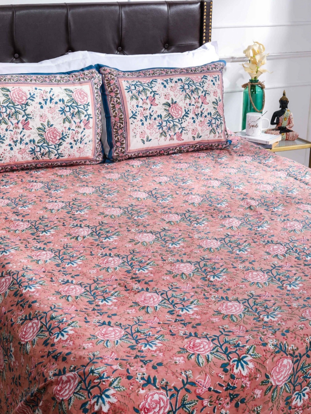 

SHAHENAZ Pink & White Floral 120 TC King Bedsheet with 2 Pillow Covers