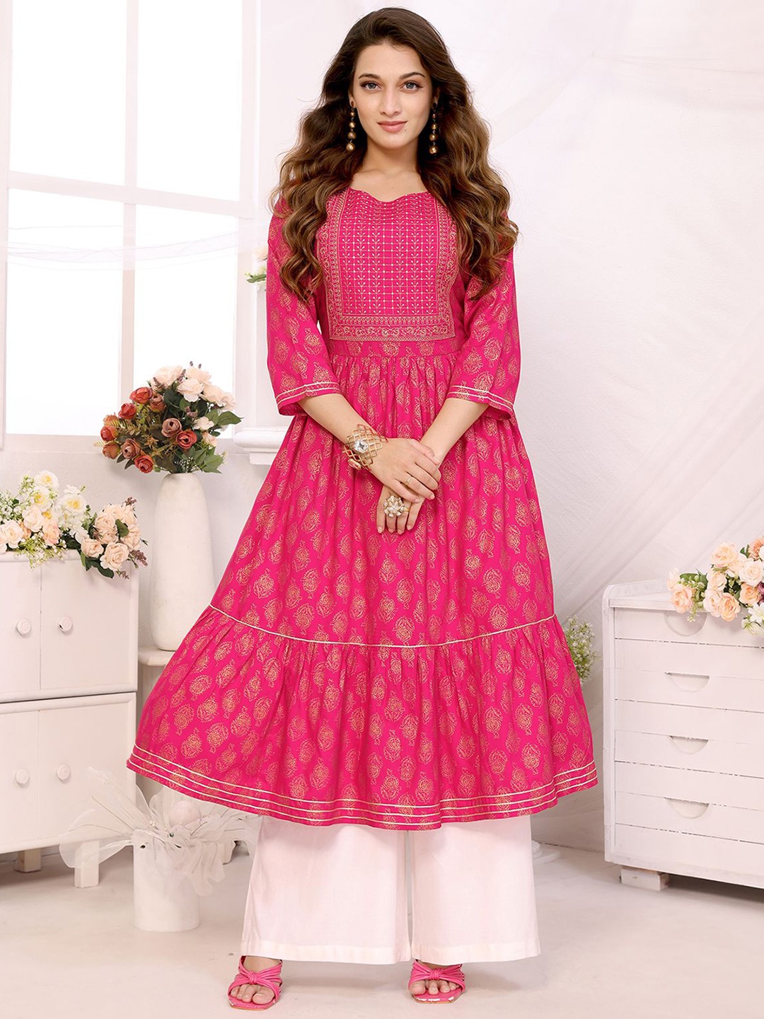 

Rangita Women Embroidered Anarkali Kurta, Pink