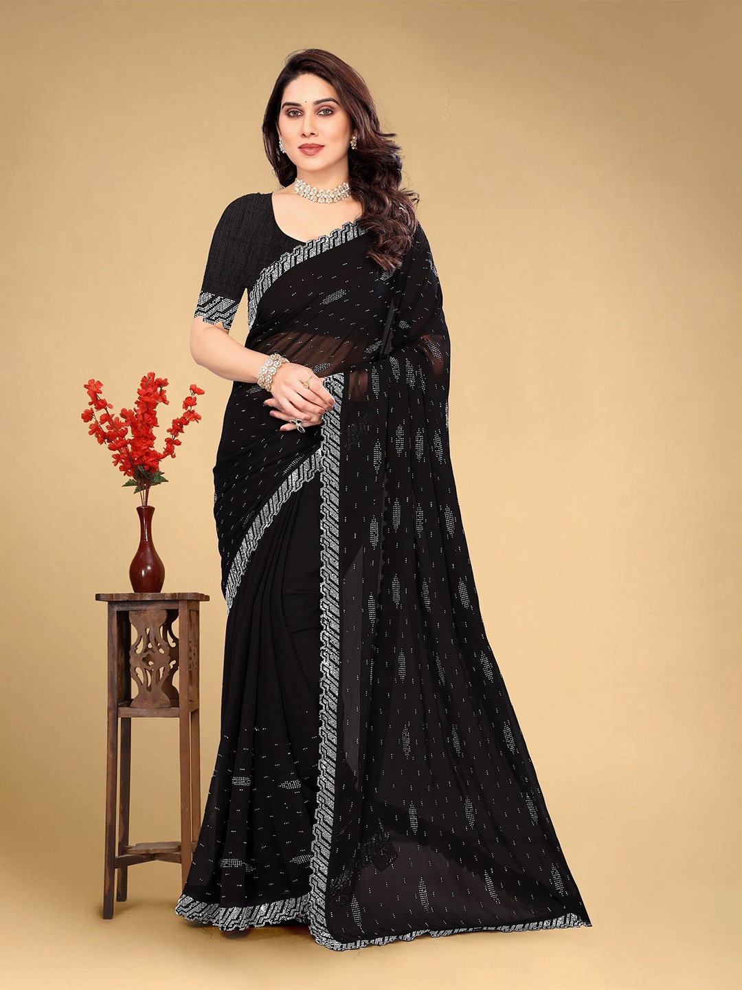 

VEERAIVA Embroidered Embellished Beads and Stones Heavy Work Saree, Black