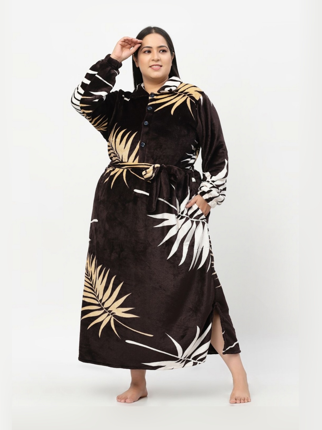 

KLOTTHE Plus Size Brown & White Printed Woollen Bath Robe With Belt