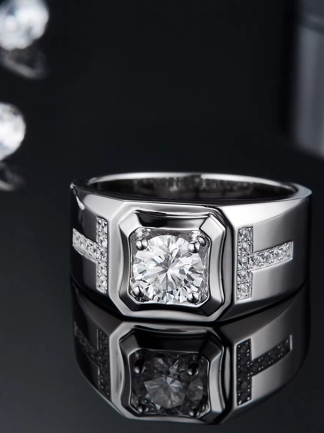 

Lila Men Sterling Silver American Diamond Stone-studded Adjustable Ring