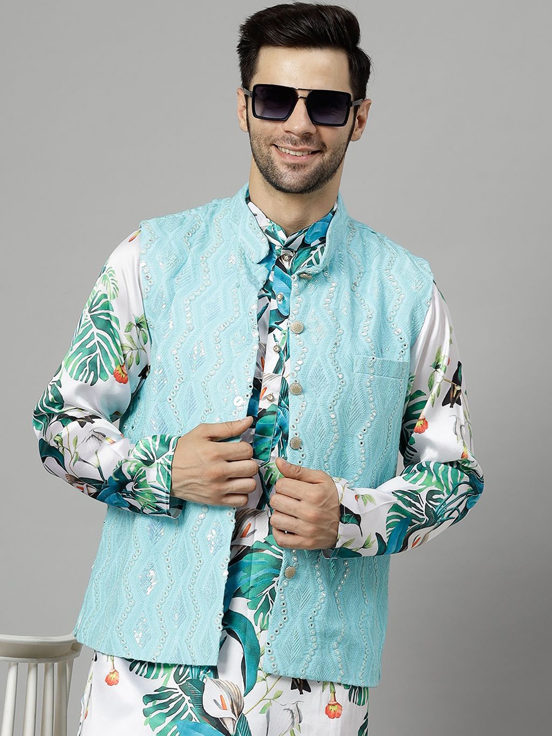 

Utsav Fashion Men Embroidered Mirror Work Nehru Jacket, Blue
