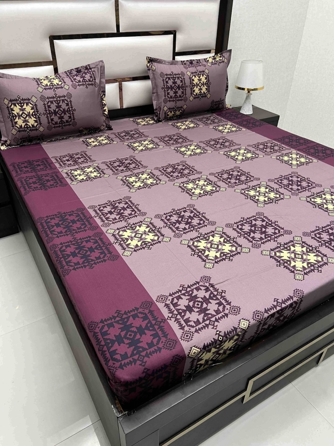 

Pure Decor Purple Printed 260 TC Pure Cotton Queen Bedsheet Set 2.27 m x 2.56 m