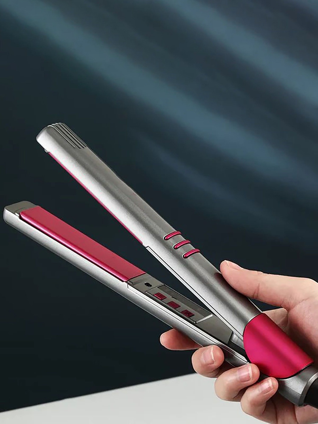 

vng V-580 Hair Straightener 130C to 210C Heat - Silver