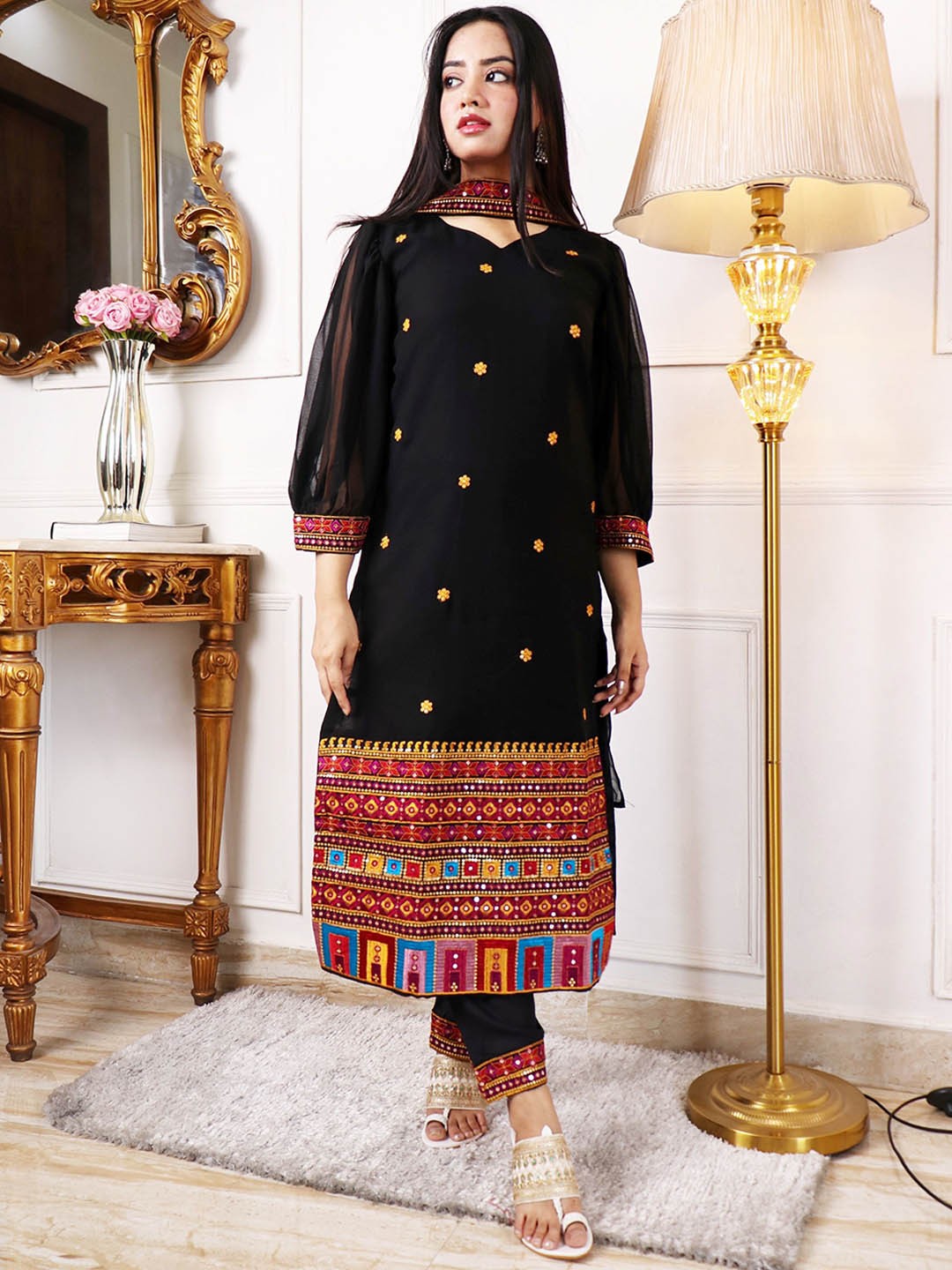 

VIVARAA FASHION Women Floral Embroidered Regular Kurta with Trousers & With Dupatta, Black
