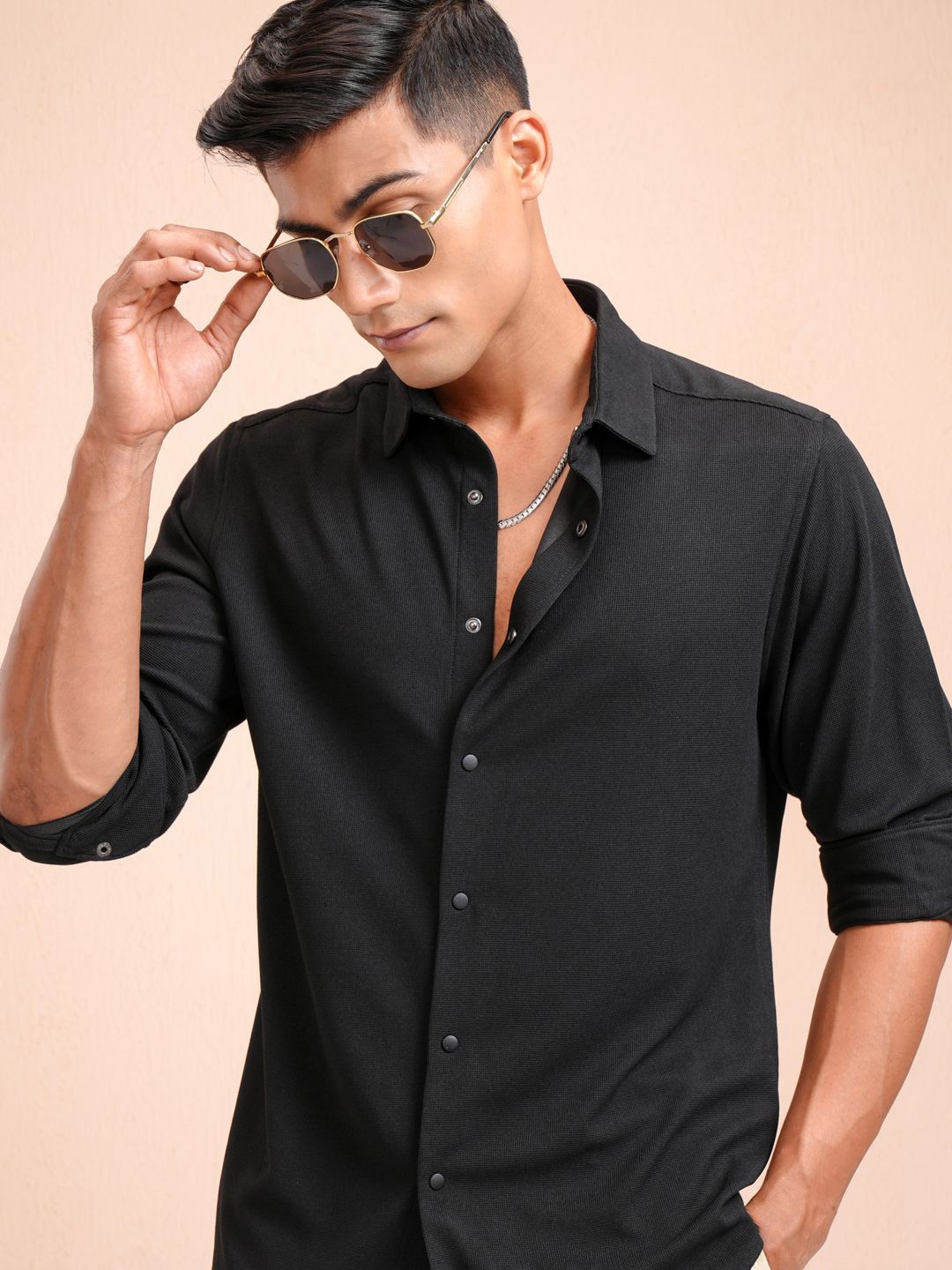 

HIGHLANDER Men Slim Fit Opaque Casual Shirt, Black