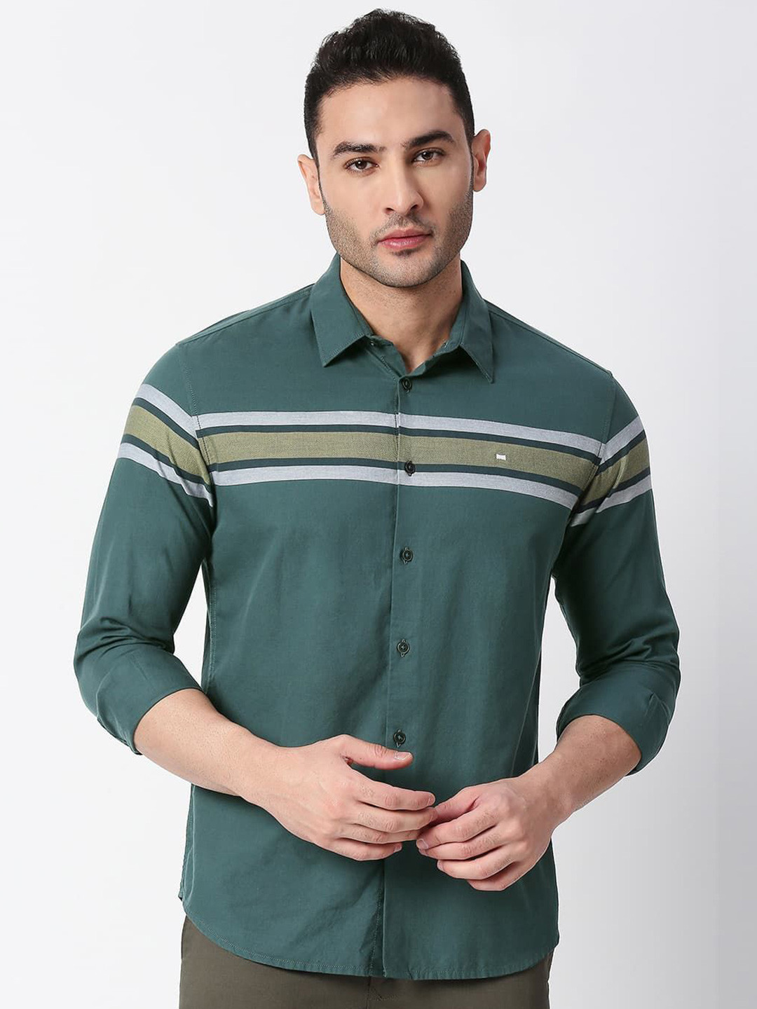 

Basics Men Slim Fit Opaque Striped Casual Shirt, Green