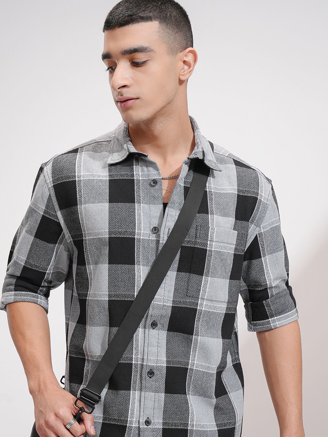 

HIGHLANDER Men Opaque Checked Casual Shirt, Black