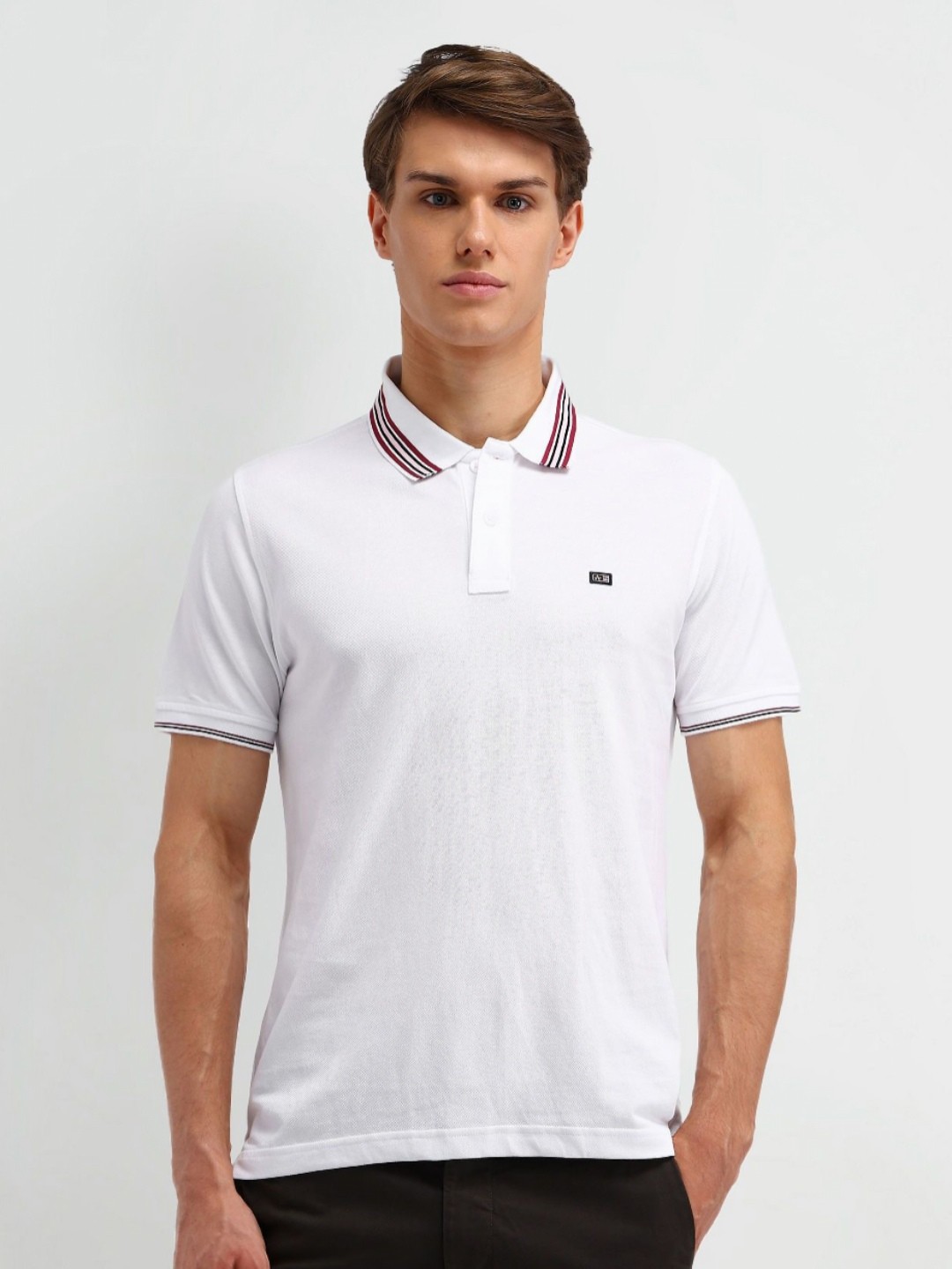 

Arrow Sport Men Polo Collar Applique T-shirt, White