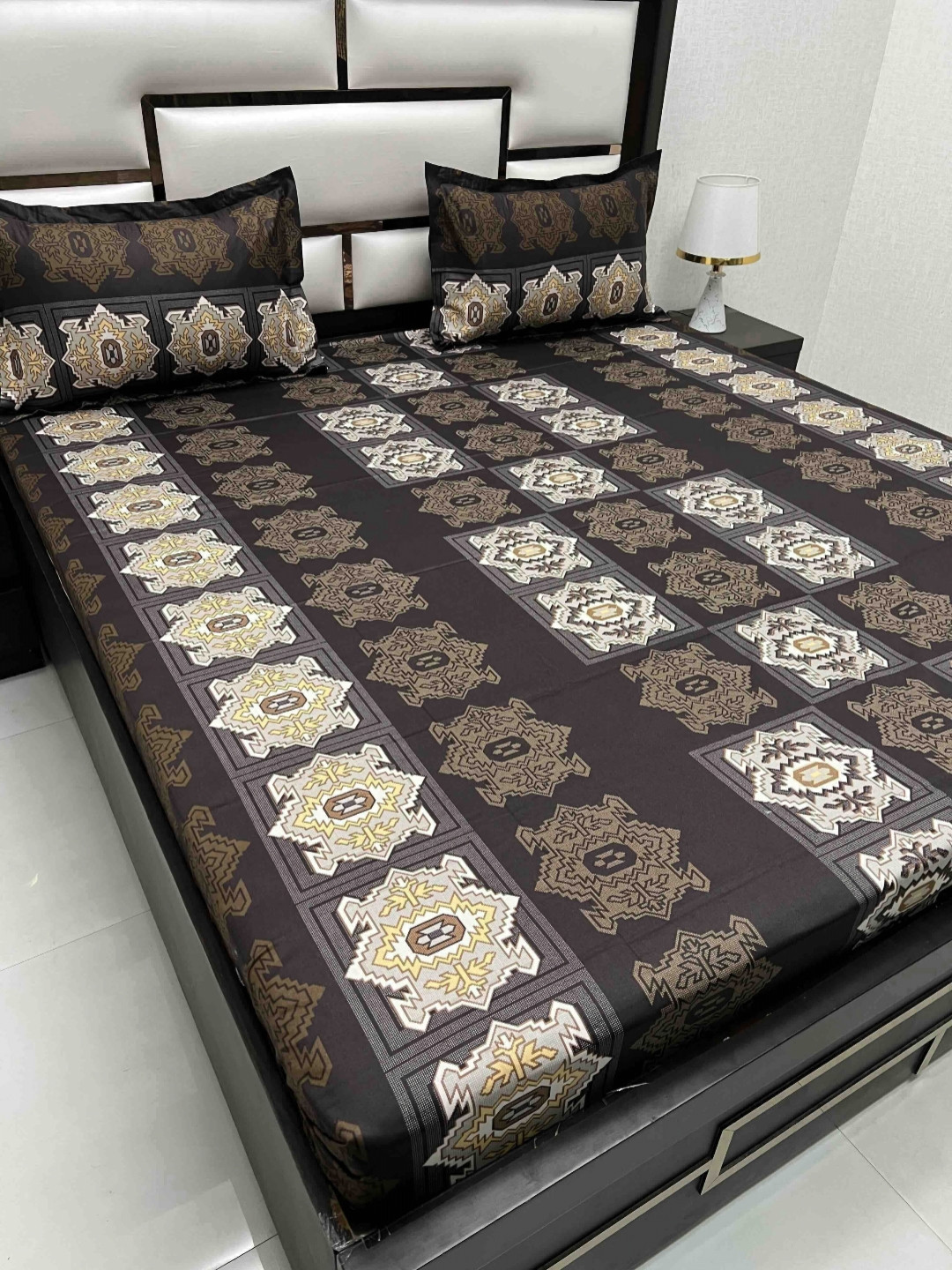 

Pure Decor Passion Fur Brown Printed 260 TC Pure Cotton Queen Bedsheet Set 2.27 m x 2.56 m