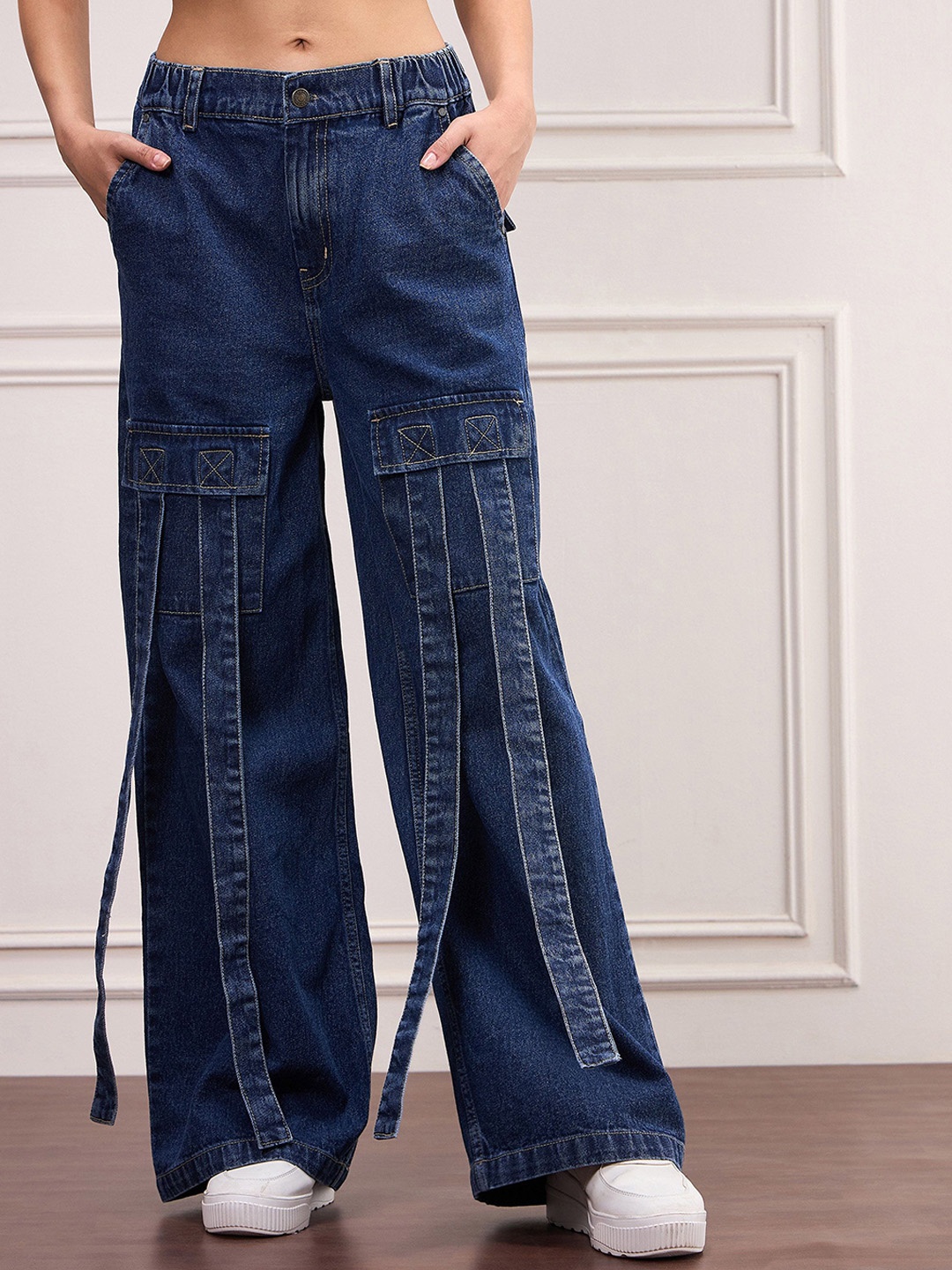 

SASSAFRAS Women Comfort Front Pocket Flared Jeans, Navy blue