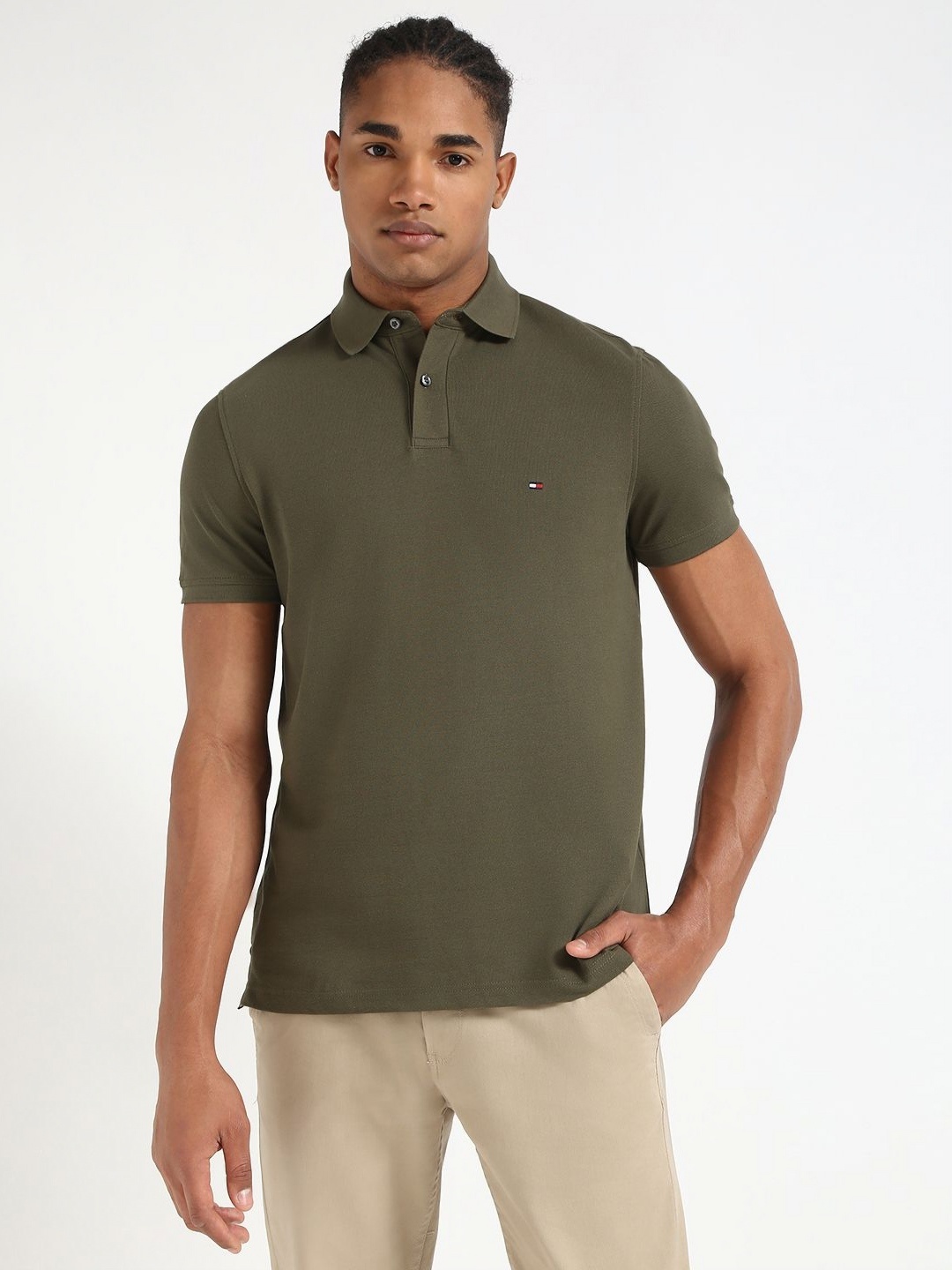 

Tommy Hilfiger Men Solid Polo Collar Cotton T-shirt, Green