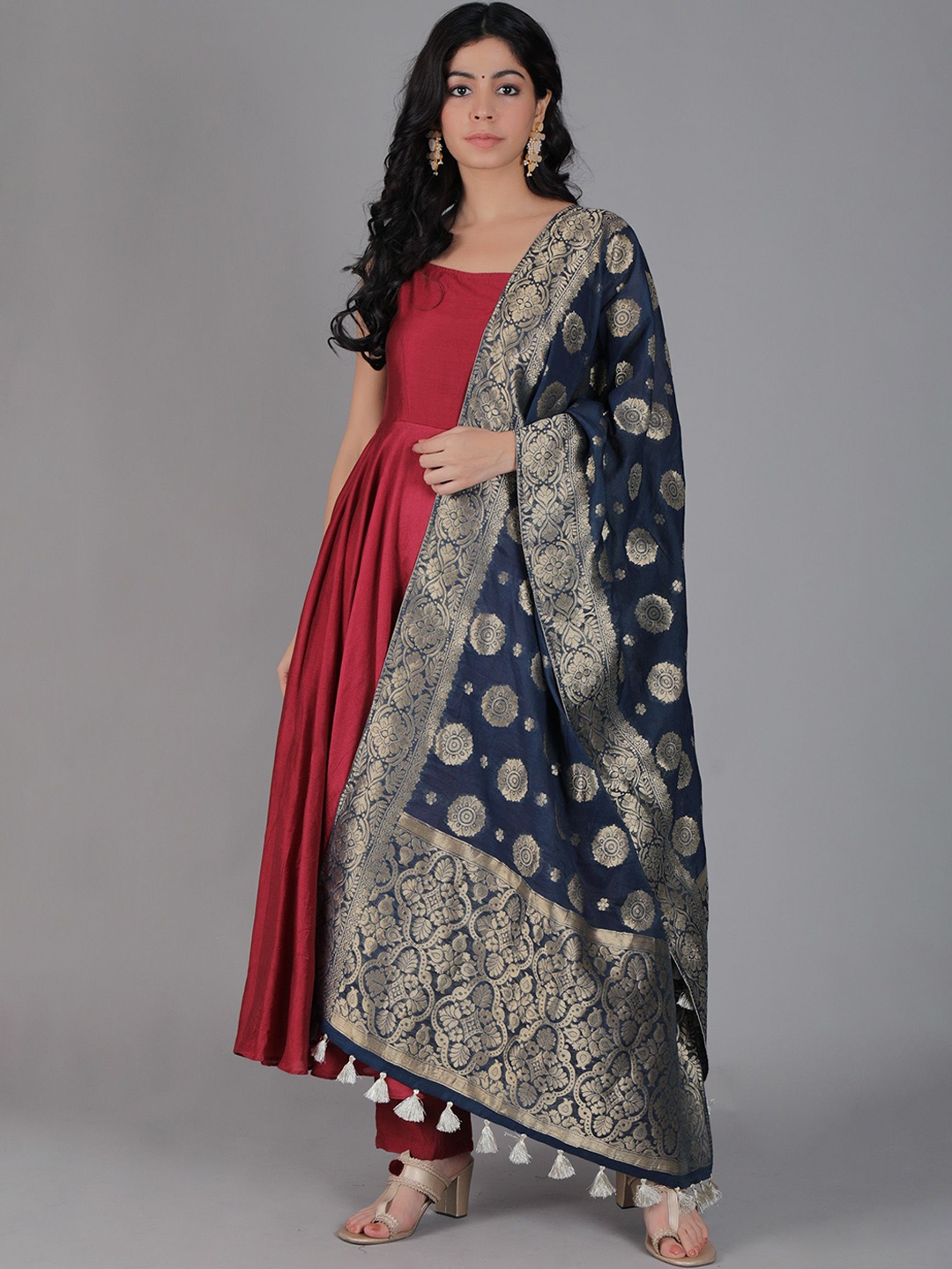 

TJORI Woven Design Dupatta, Blue