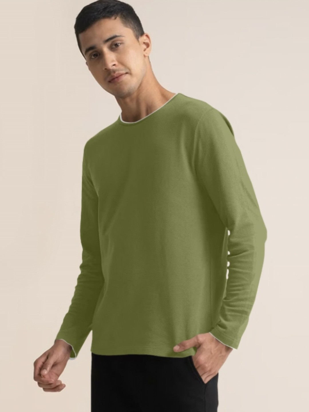 

Metronaut Men Solid Round Neck Cotton Slim Fit T-shirt, Green