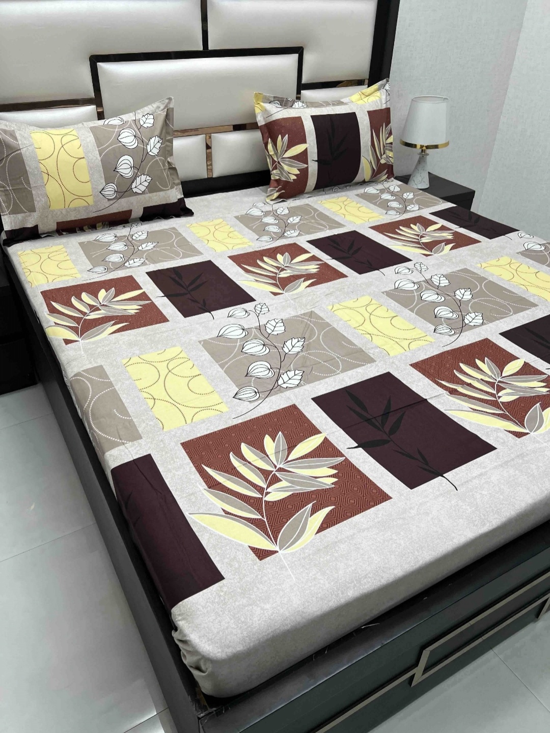 

Pure Decor White & Brown Floral Pure Cotton 250 TC Queen Bedsheet Set 2.26 m x 2.57 m