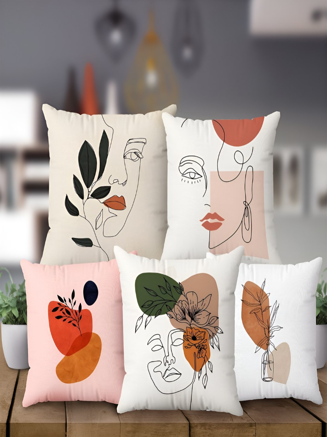 

Steve & Anderson Set of 5 White & Black Printed Square Cushion Covers