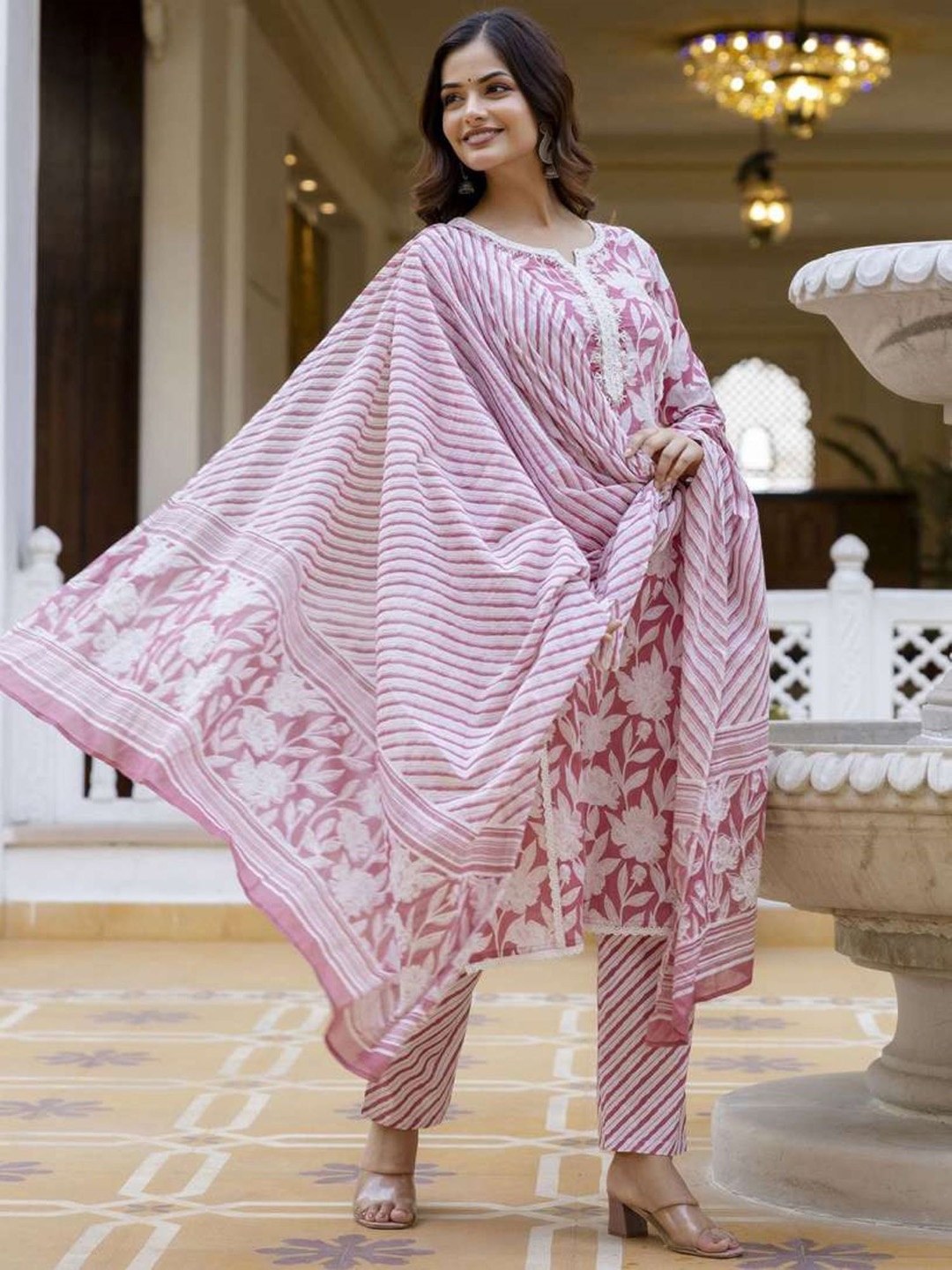

GEKHA Women Floral Printed Regular Thread Work Pure Cotton Kurta with Trousers & With Dupatta, Pink