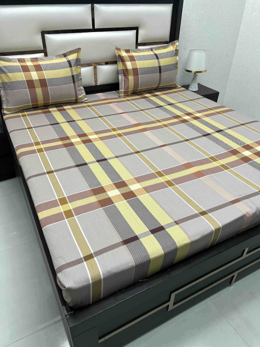 

Pure Decor Passion Fur Grey Printed 330 TC Pure Cotton Queen Bedsheet Set 2.28 m x 2.56 m
