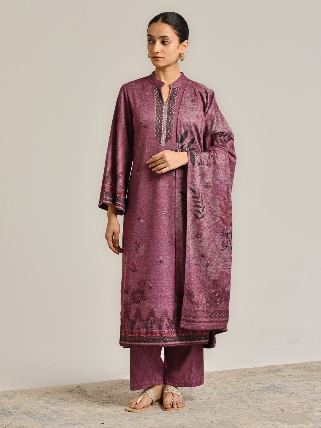 

Rustorange Floral Printed Pure Wool A Line Kurta with Salwar & With Dupatta, Burgundy