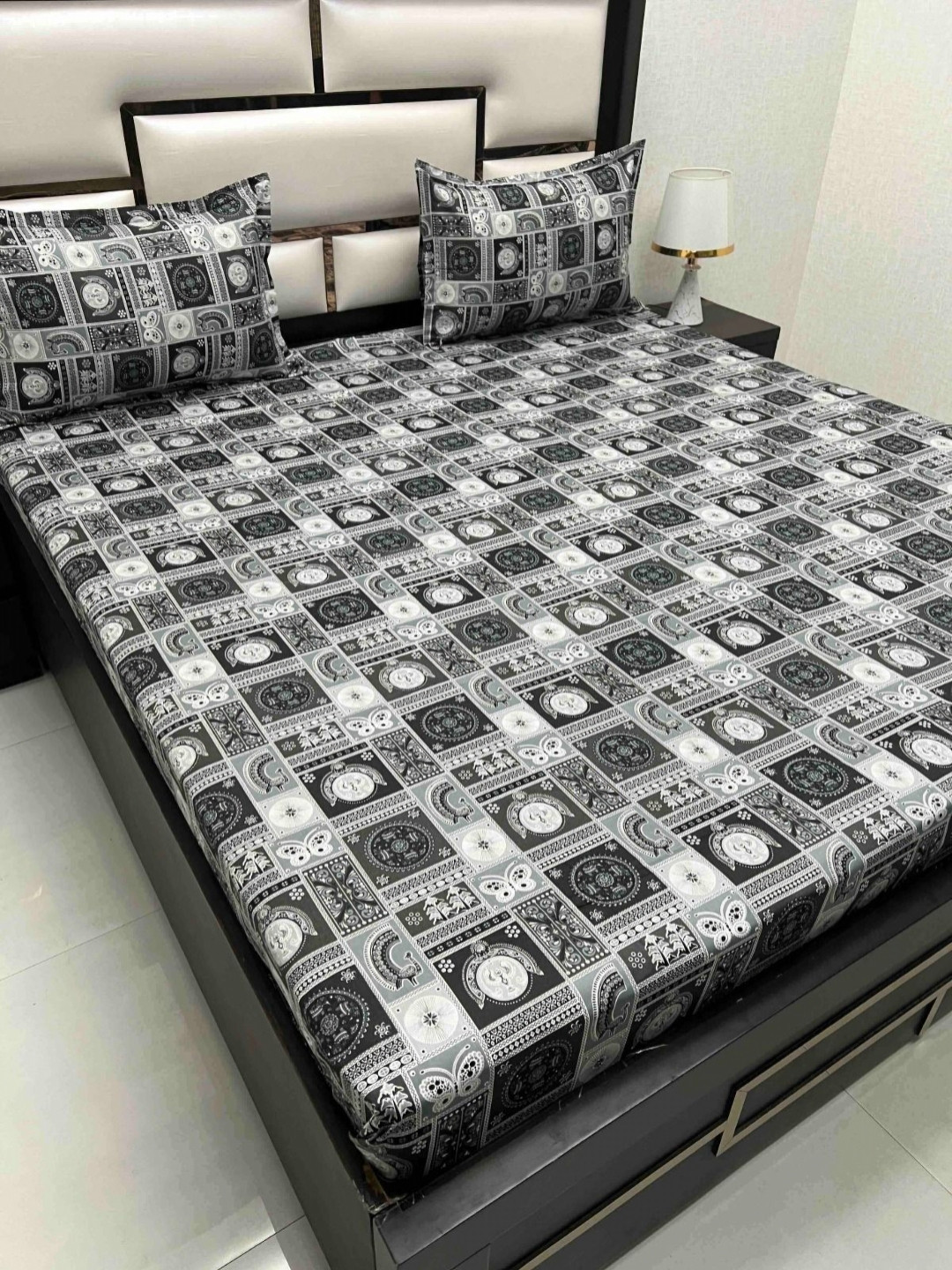 

Pure Decor Passion Fur Black Printed 240 TC Pure Cotton Queen Bedsheet Set 2.26 m x 2.55 m