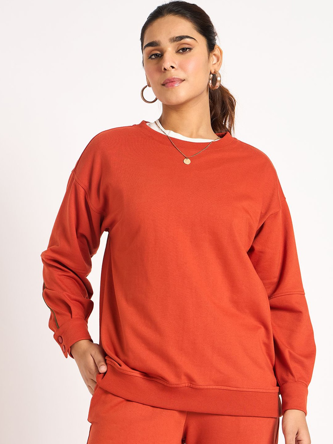 

FEMMELLA Women Round Neck Pullover Sweatshirt, Rust