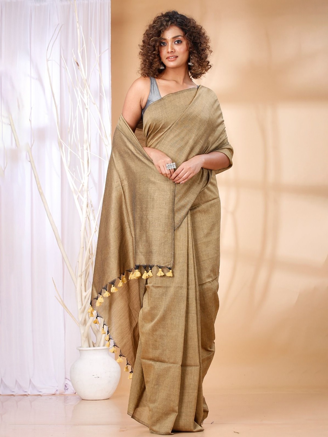 

Ruuprekha Pure Cotton Fusion Khadi Saree, Khaki