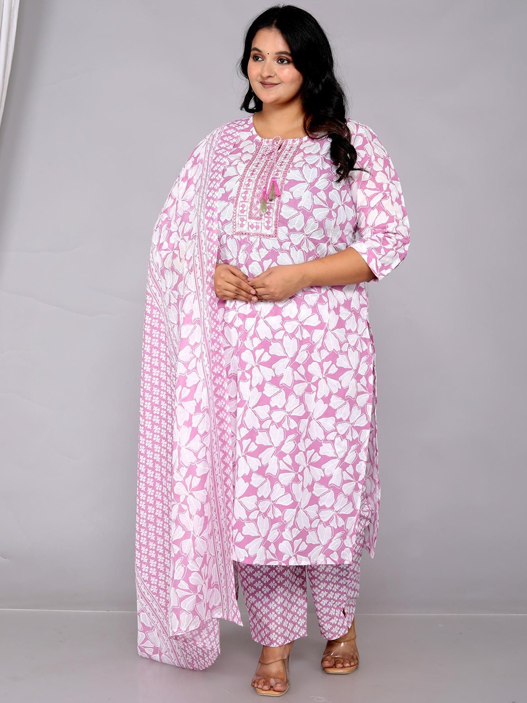 

HIGHLIGHT FASHION EXPORT Women Floral Printed Regular Mirror Work Pure Cotton Kurta with Trousers & With, Pink