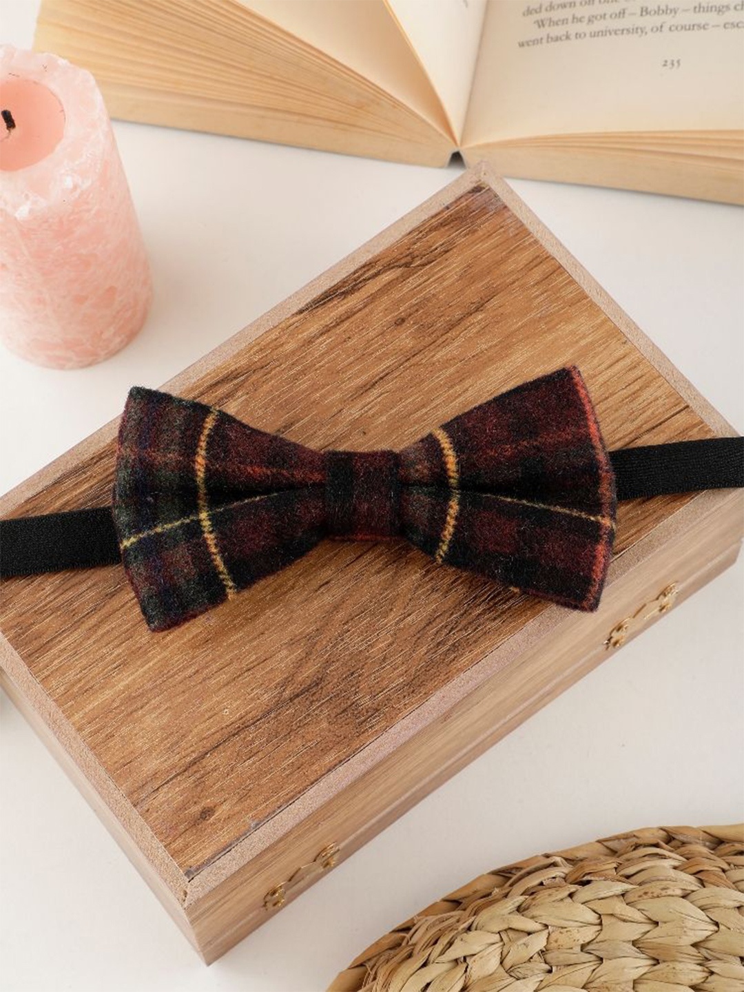 

Alvaro Castagnino Men Woven Design Bow Tie, Red