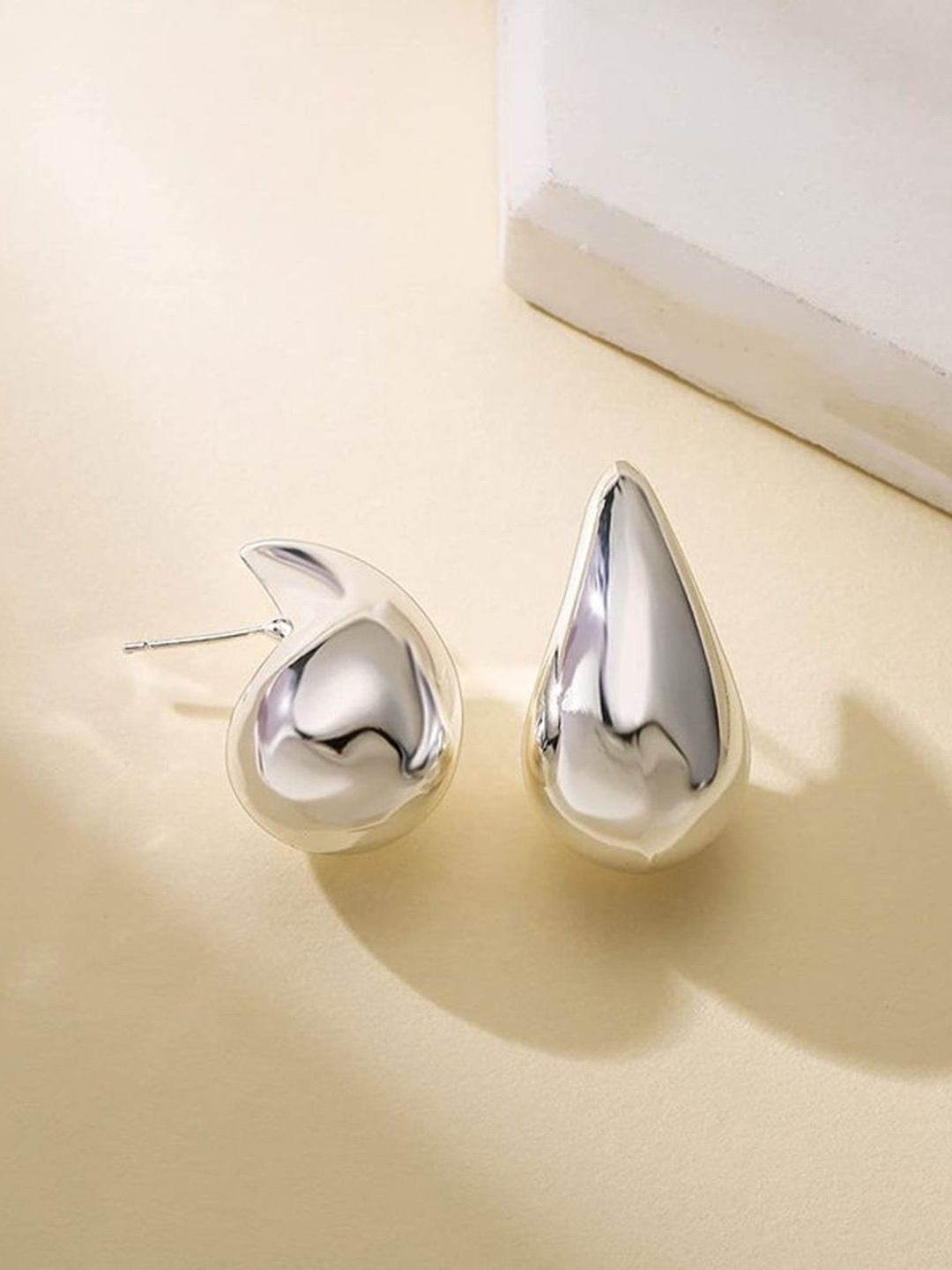 

Celestique Teardrop Shaped Studs Earrings, Silver