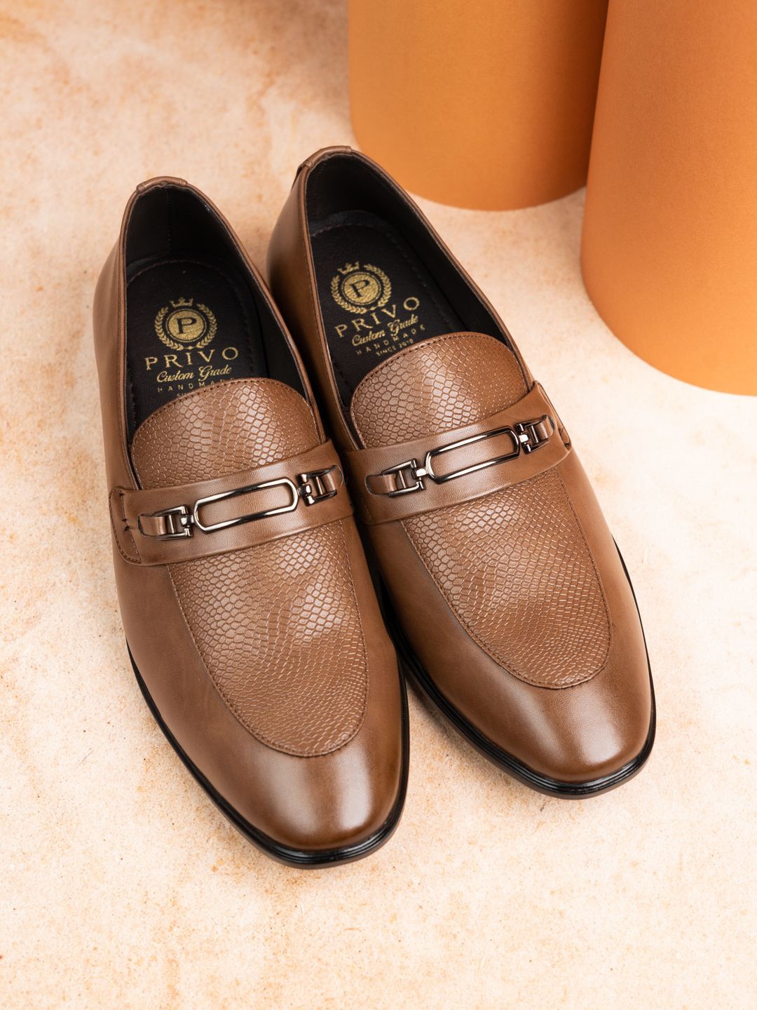 

ATESBER by Inc.5 Men Textured Leather Formal Loafers, Tan
