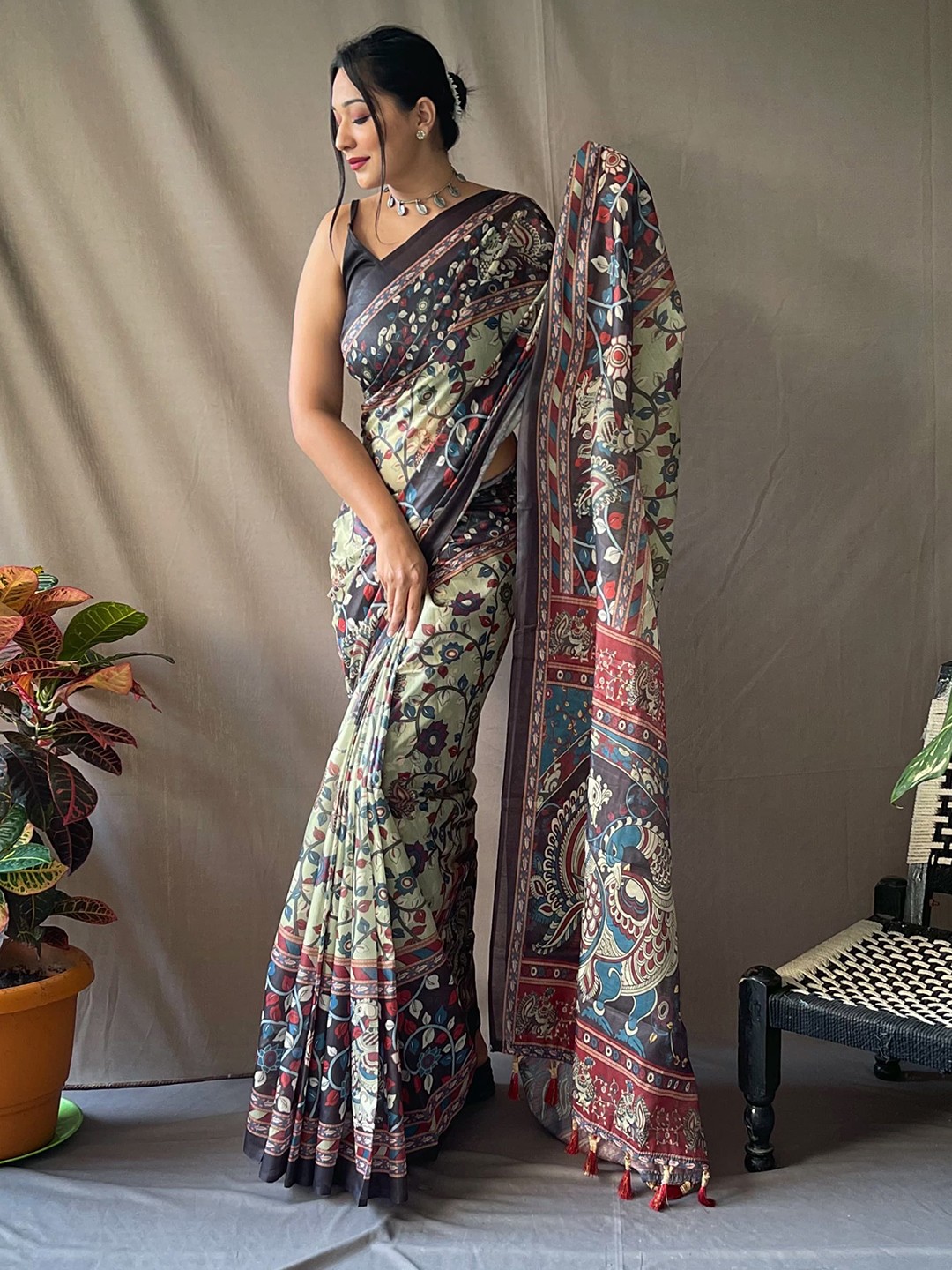 

STAVA CREATION Floral Pure Cotton Kanjeevaram Saree, Green
