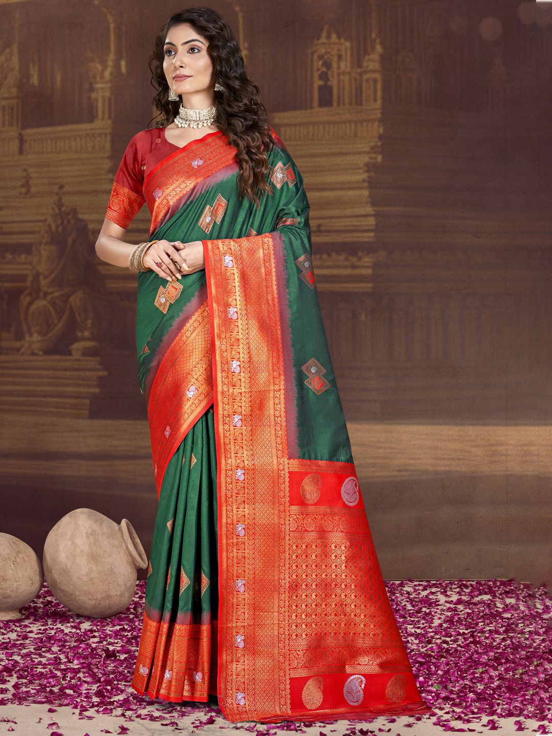 

SANGAM PRINTS Woven Design Zari Silk Blend Tussar Saree, Green