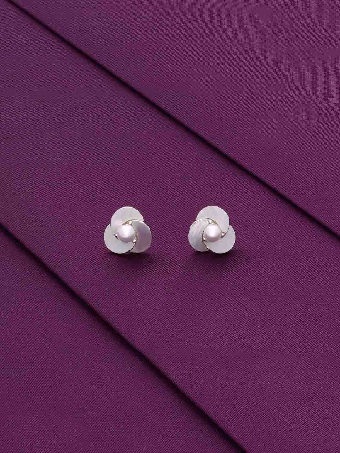 

KAI JEWEL Contemporary Studs Earrings, Silver