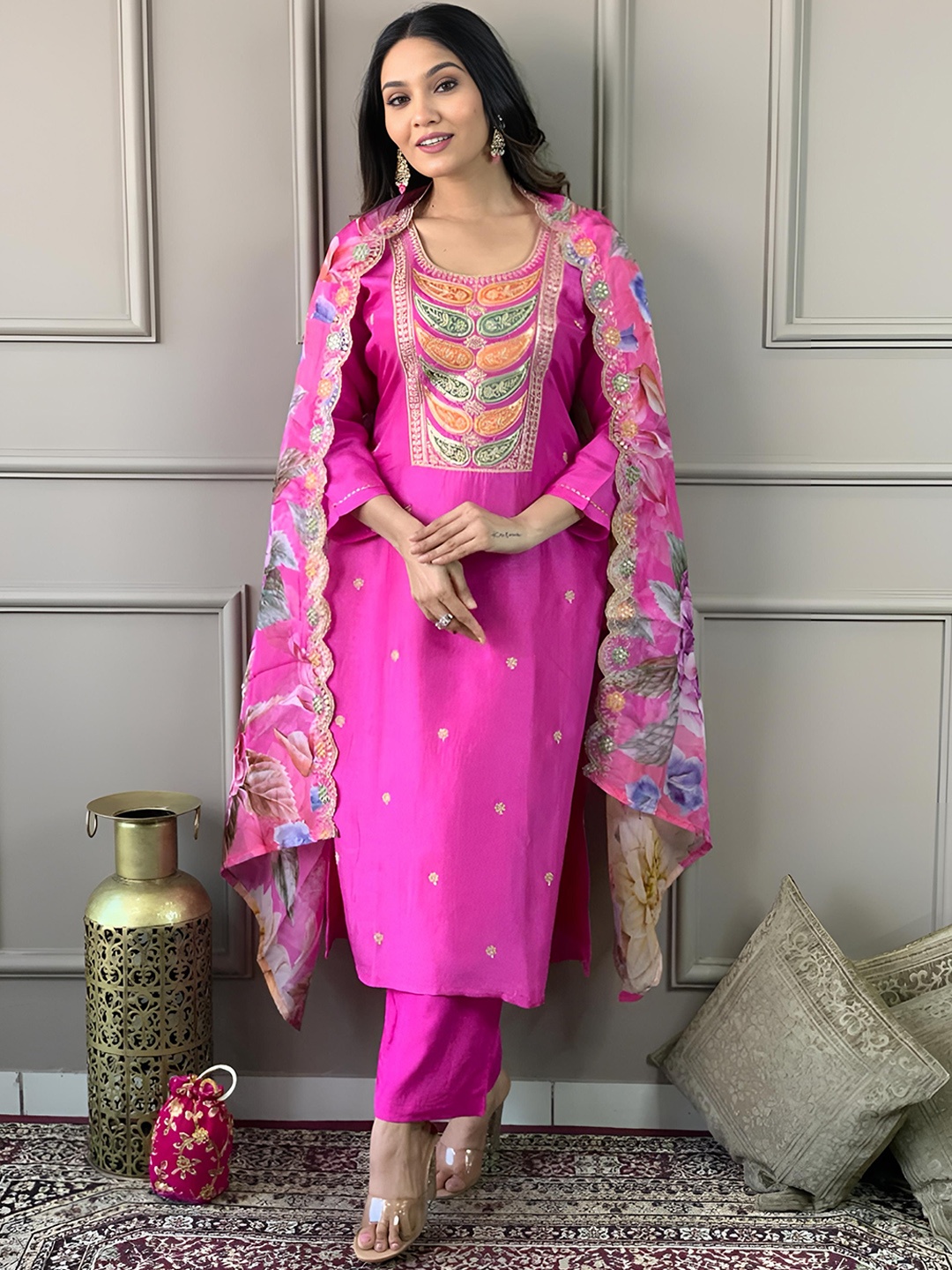 

ONTIC LIFESTYLE Women Embroidered Regular Sequinned Chanderi Silk Kurta with Trousers & With Dupatta, Pink
