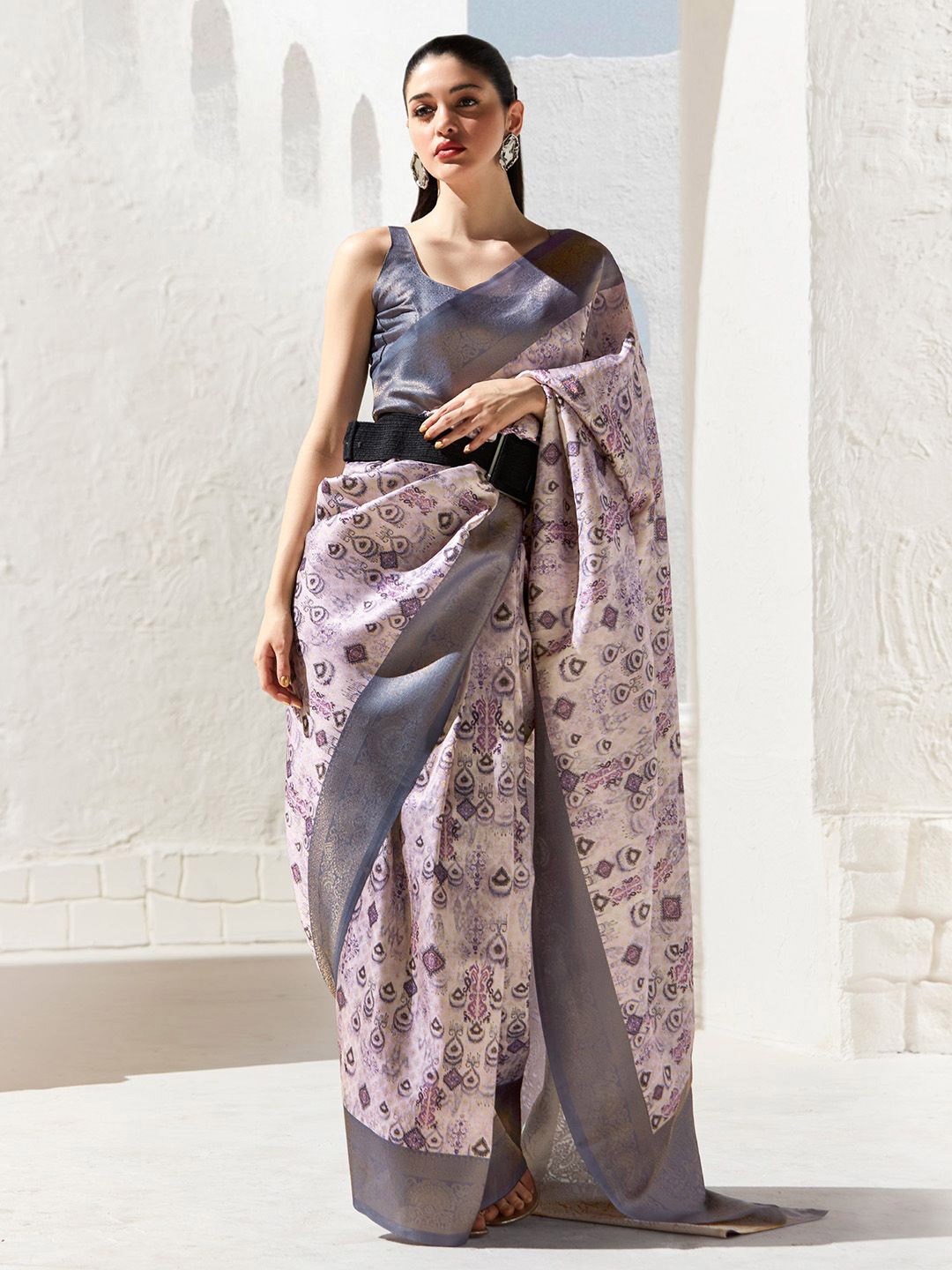 

Anouk Ethnic Motifs Zari Silk Blend Sungudi Saree, Lavender
