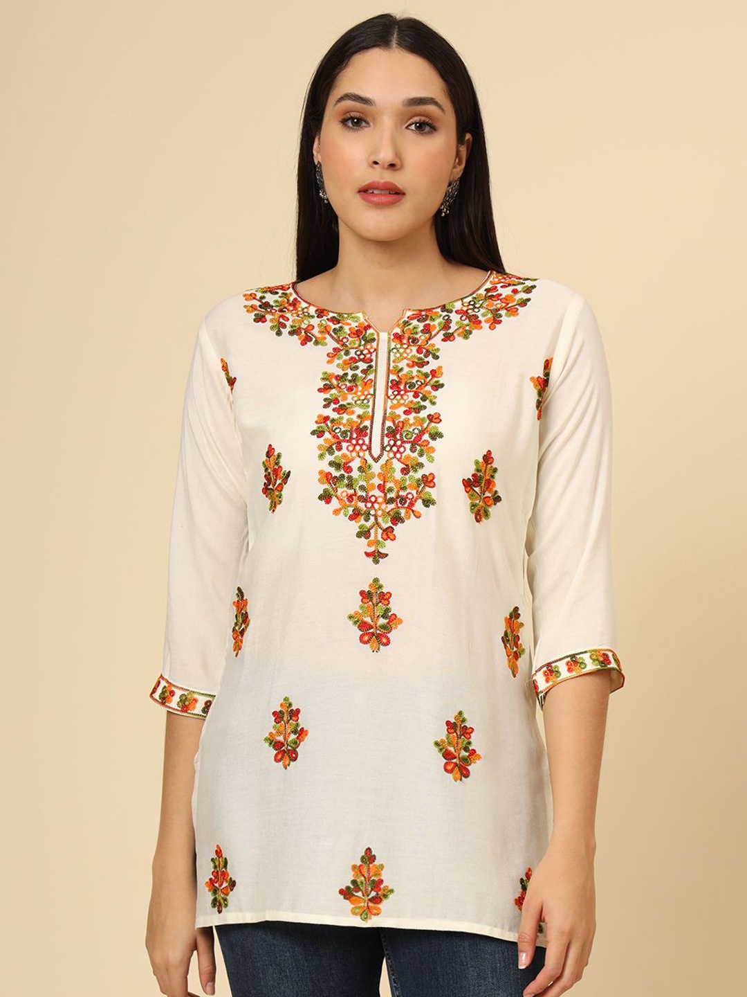 

HERE&NOW Floral Embroidered Thread Work Thread Work Kurti, White