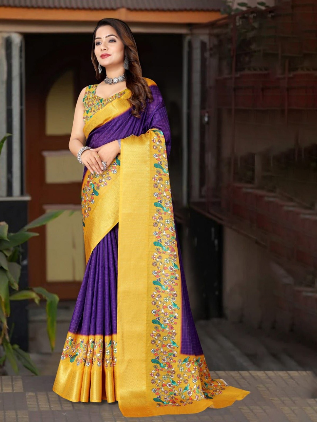 

J 6 DESIGNER Floral Silk Blend Saree, Purple