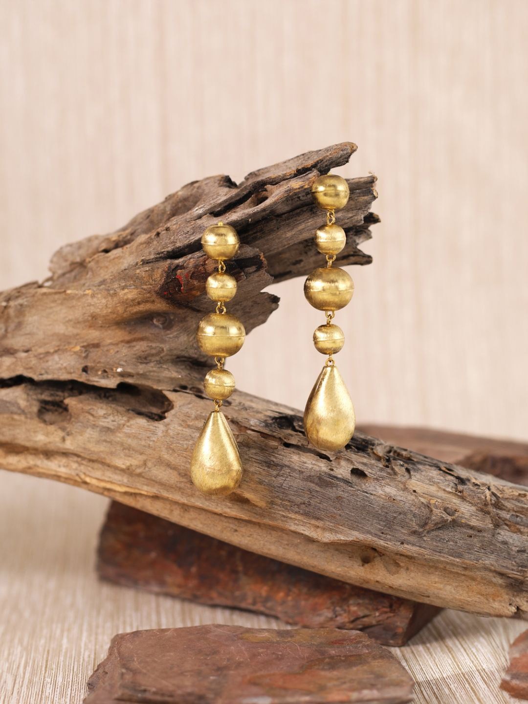 

KPOP Contemporary Drop Earrings, Gold