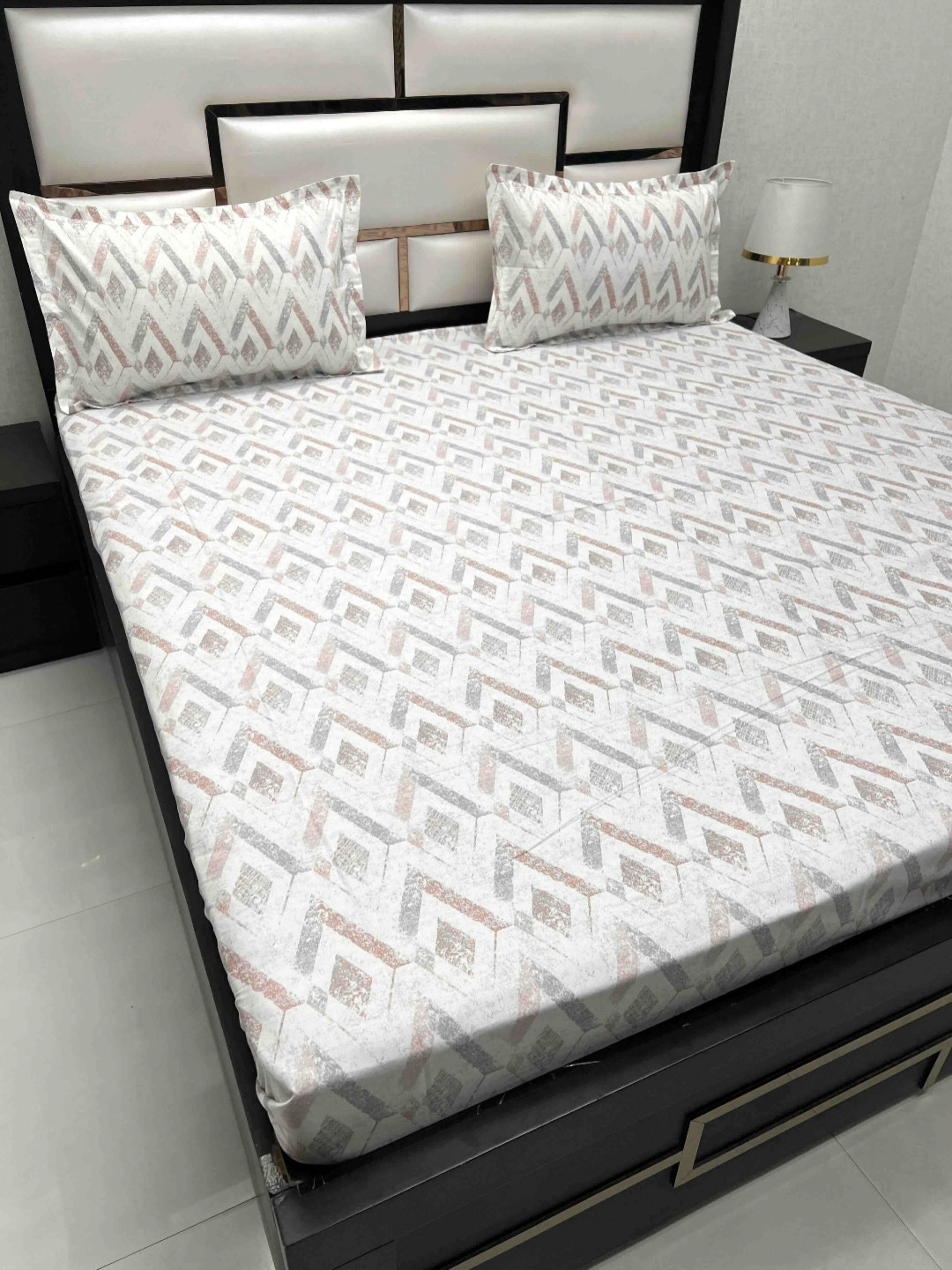 

Pure Decor Royal Passion White Printed Pure Cotton 250 TC Queen Bedsheet Set 2.54 x 2.26 m