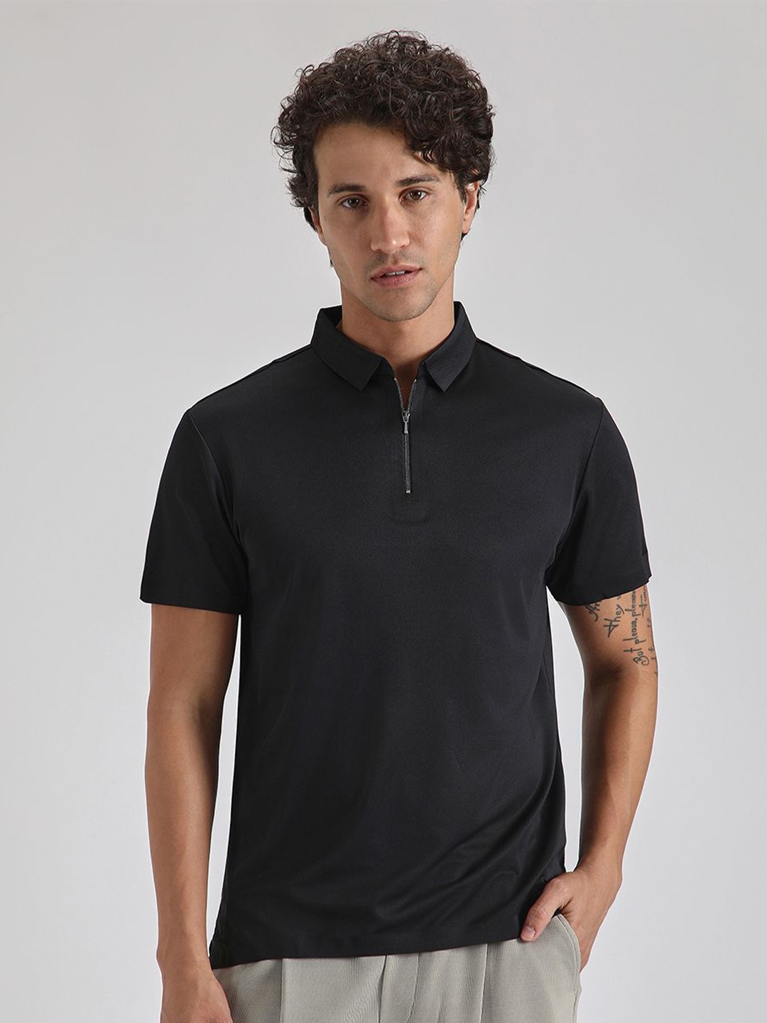 

Banana Club Men Polo Collar Slim Fit T-shirt, Black