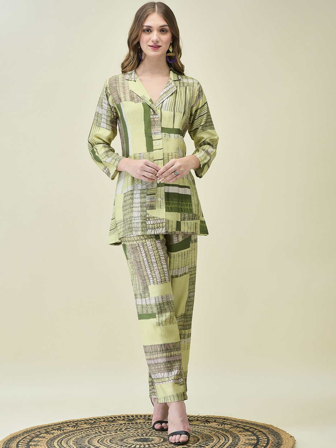 

Shree Printed Three-Quarter Sleeves Tunic With Trouser, Green