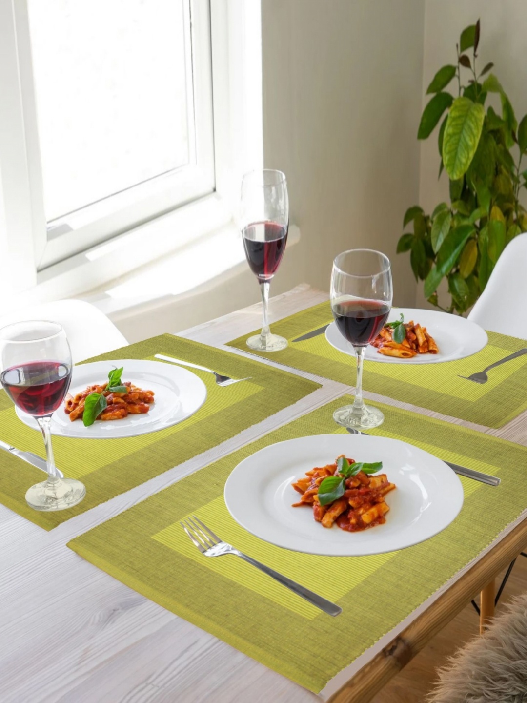 

Lushomes Green 4 Pieces Cotton Table Napkins