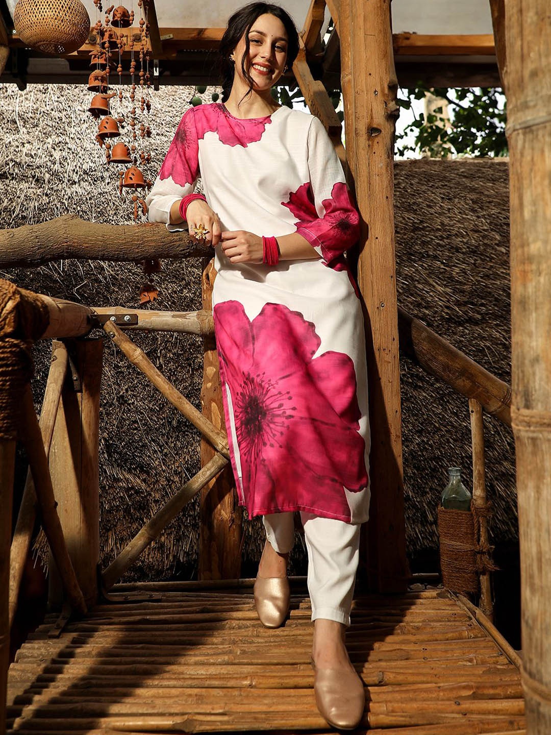 

QISSA Women Floral Printed Regular Linen Kurta with Trousers, Pink