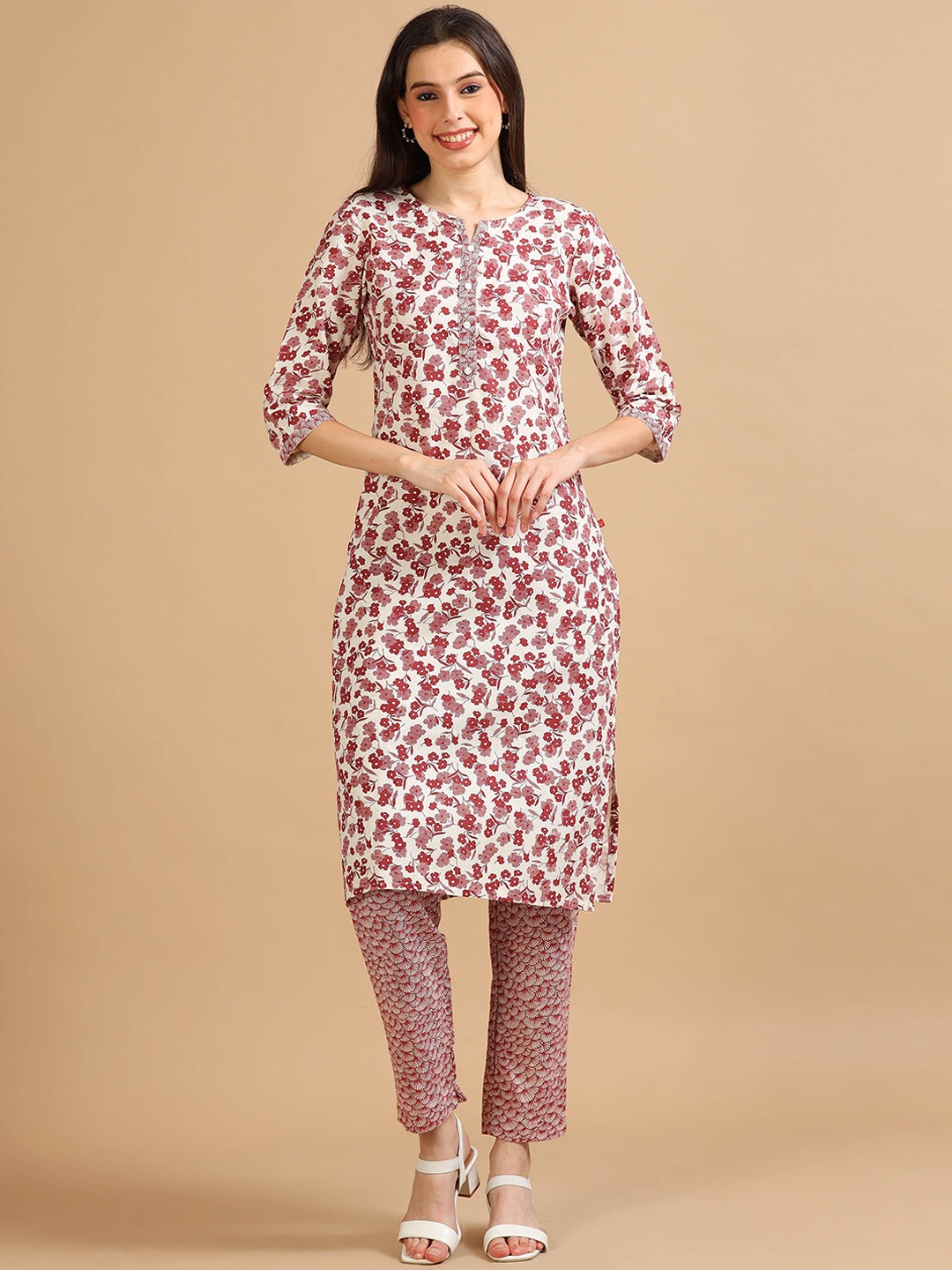 

Marcia Women Floral Printed Regular Pure Cotton Kurta with Trousers, Maroon