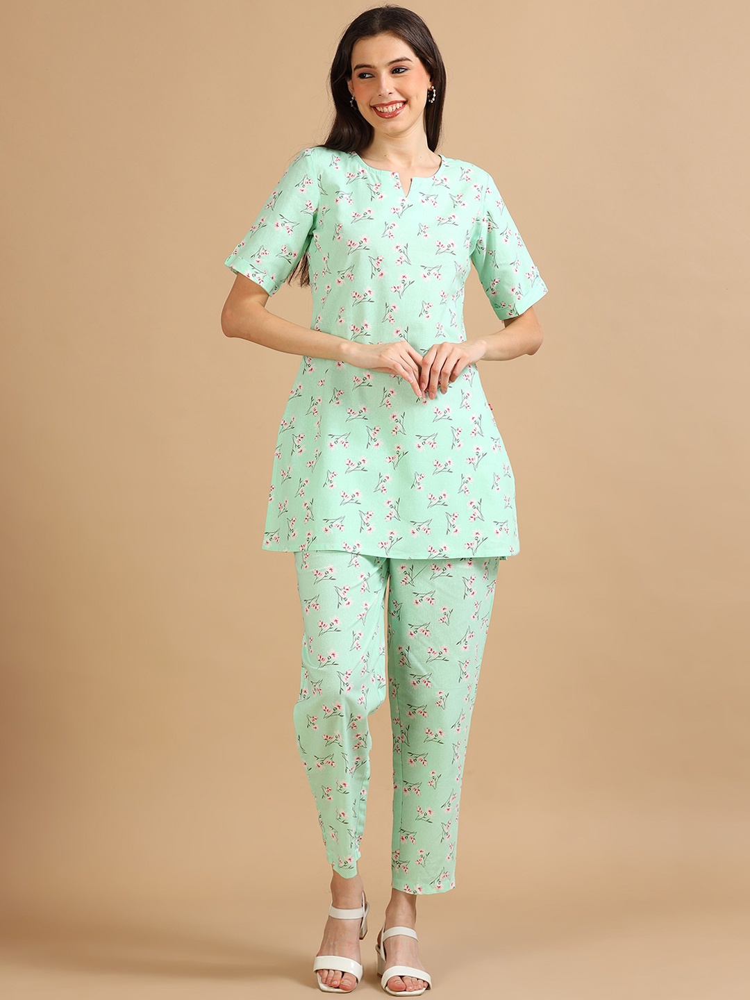 

Marcia V Neck Tunic & Trouser Co-Ords, Green